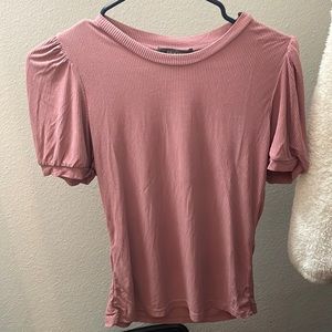 Pink shirt with puff sleeves
